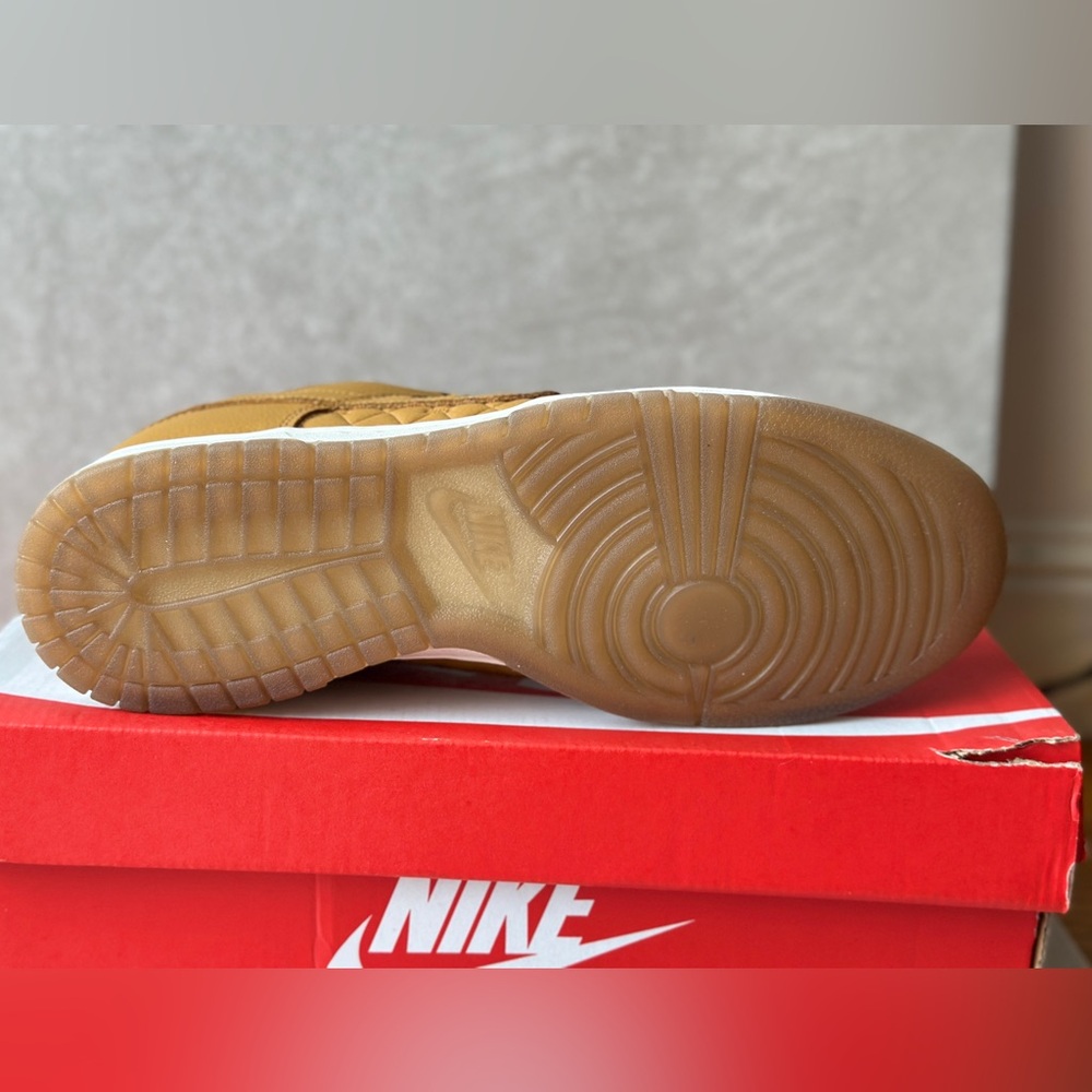 Nike Dunk Low Quilted wheat - Picture 3 of 9